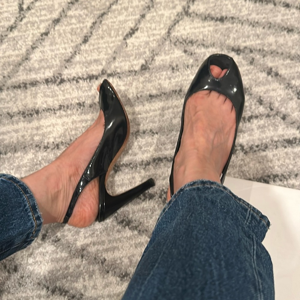 Marc by Marc Jacob Black Patent Sling Back Peep toe heels size 38.5 Italian made